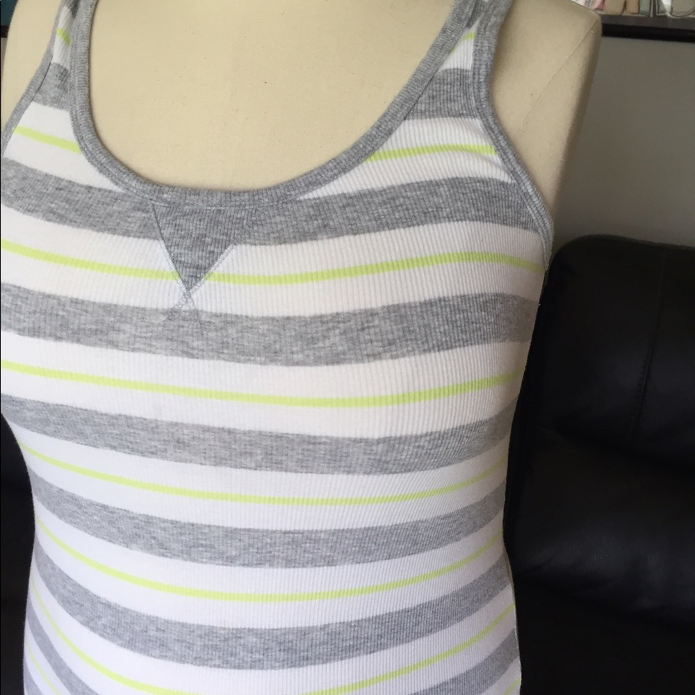 COPY - BASICS! 🏷Gap Ribbed Tank🏷 - Picture 2 of 4